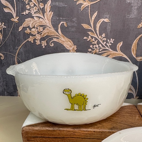 Vintage Anchor Hocking Fire King Bowls BC Comics Johnny Hart Dinosaur Set Of 3 - Picture 4 of 14
